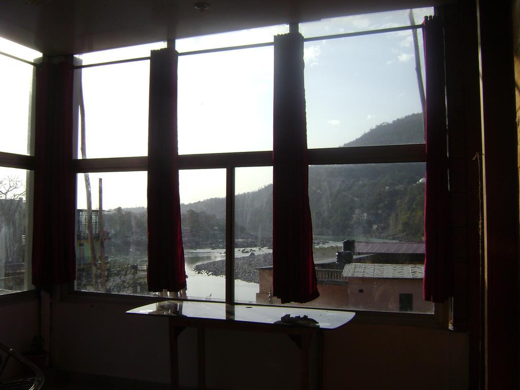 Bluestays Hostel Rishīkesh Dış mekan fotoğraf